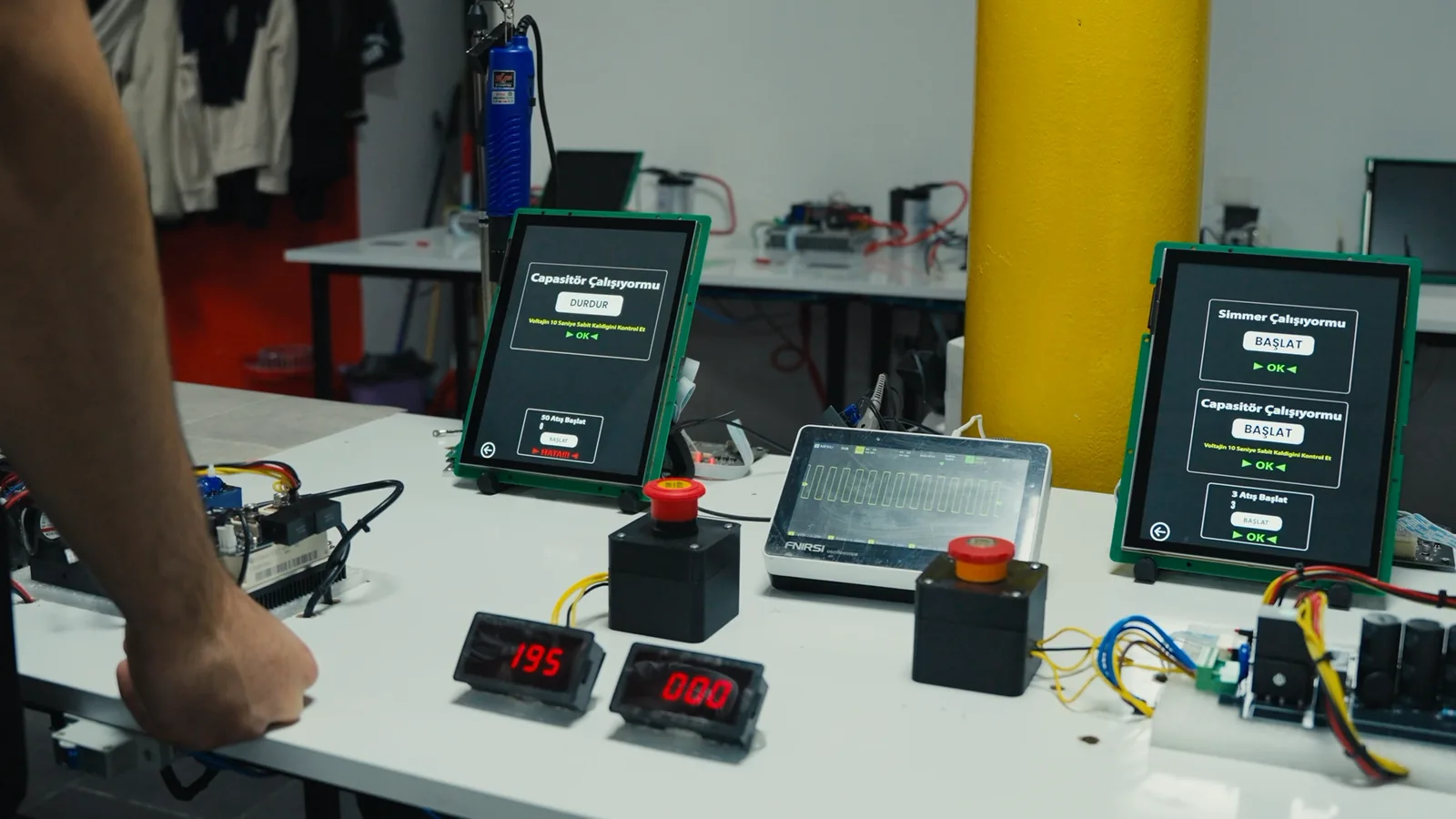 Fonksiyonel test tezgahı: kapasitör ve simmer çalışma testleri