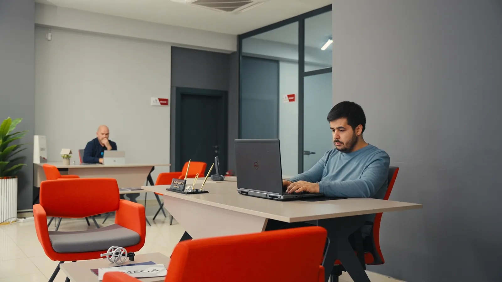 Toplantı ve ofis alanı
